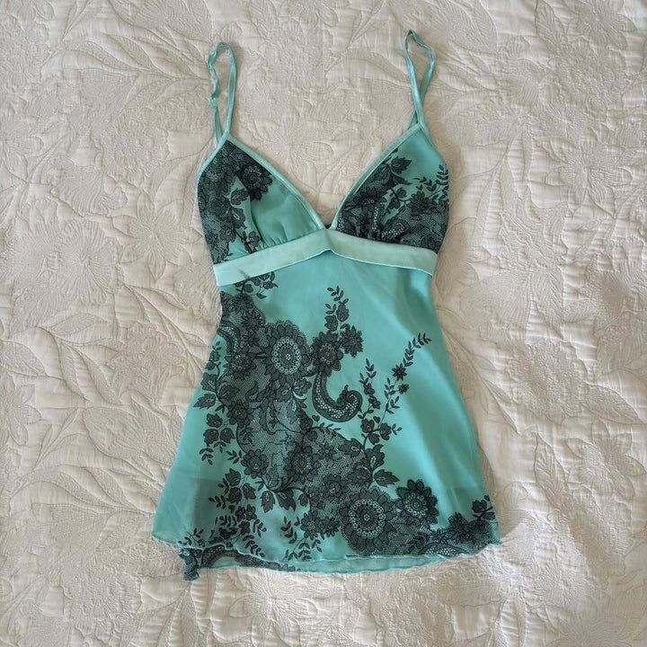 Ladies delicate lace lingerie set StylebySassy