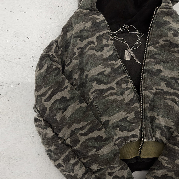Men's short-cut camouflage bomber-style hooded jacket with teddy lining and two-way zipper StylebySassy