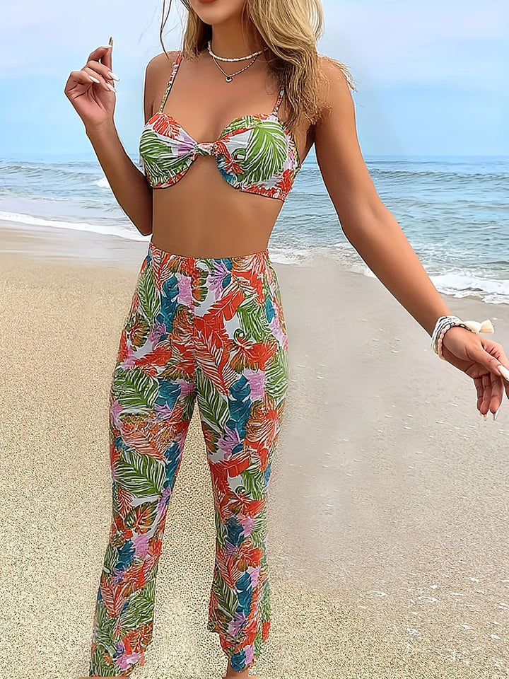 Women Crop Top and Pants Set with Floral Pattern StylebySassy