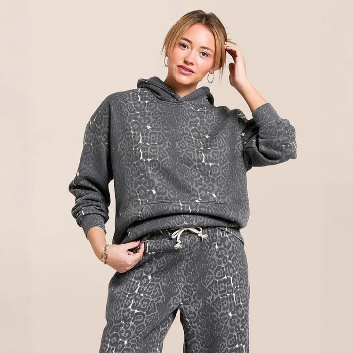 Women's two-piece leisure set with oversized hoodie and loose comfort pants made of brushed sweat with animal print StylebySassy