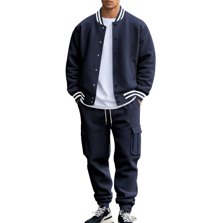 Men's sporty college two-piece made of heavy sweat with ribbed cuffs, snap-button bomber jacket and cargo jogger StylebySassy