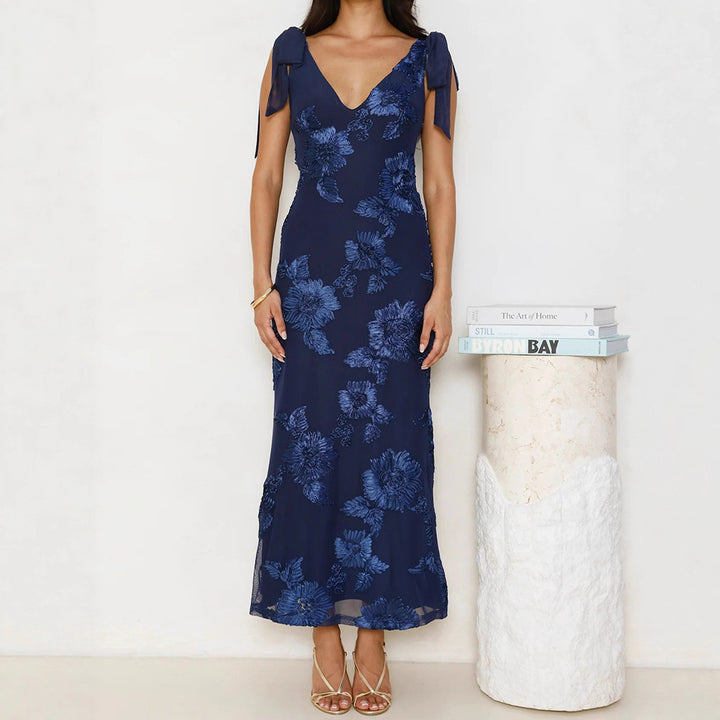 Women's maxi dress with floral lace pattern StylebySassy