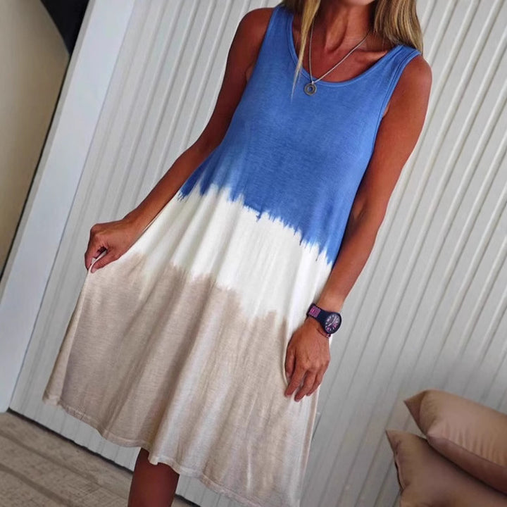 Women's sleeveless swing dress made of soft jersey with flowing color transition and flared silhouette StylebySassy