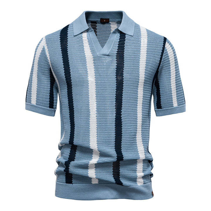 Men's short-sleeved knitted polo with collar and textured knit fabric StylebySassy