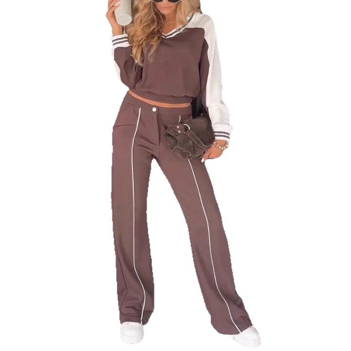 Women's sporty-elegant two-piece set made of cotton blend with V-neck sweatshirt and high-cut flared pants StylebySassy