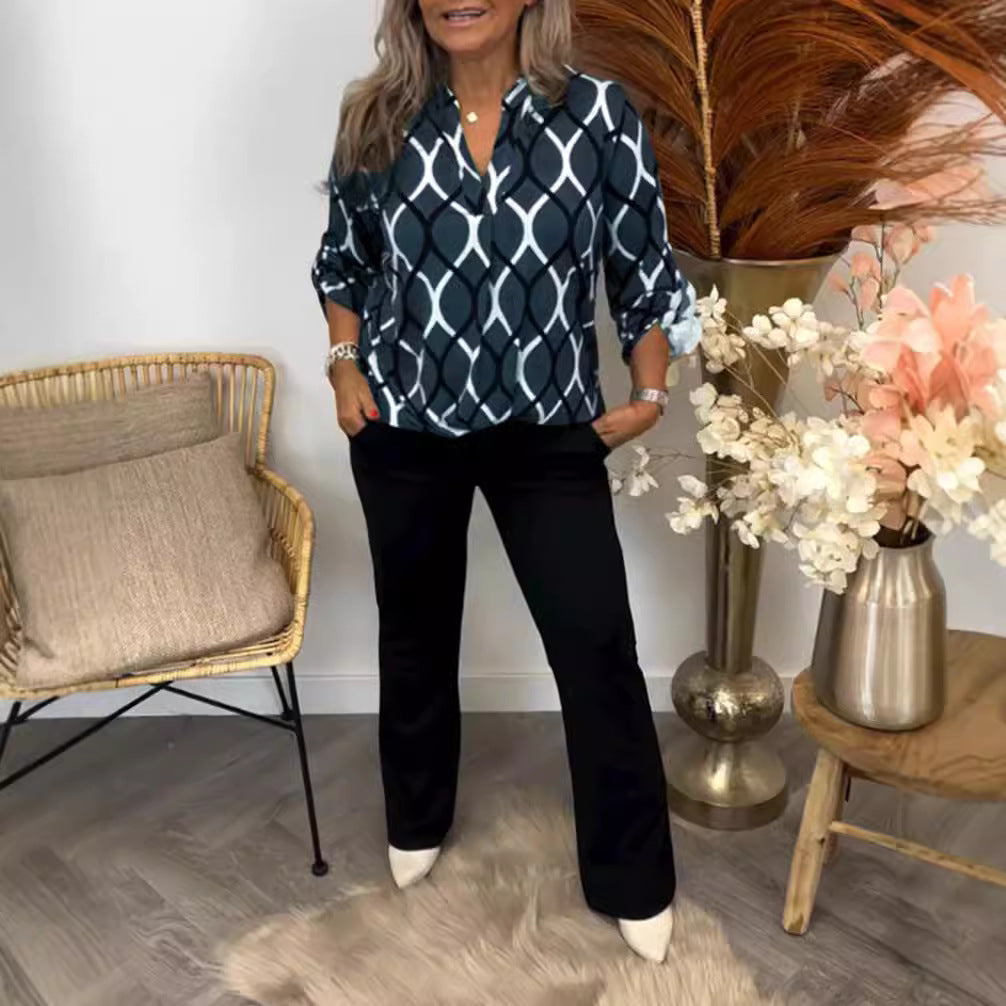 Ladies casual long tunic with V-neck three-quarter sleeves side pockets and geometric chain print StylebySassy