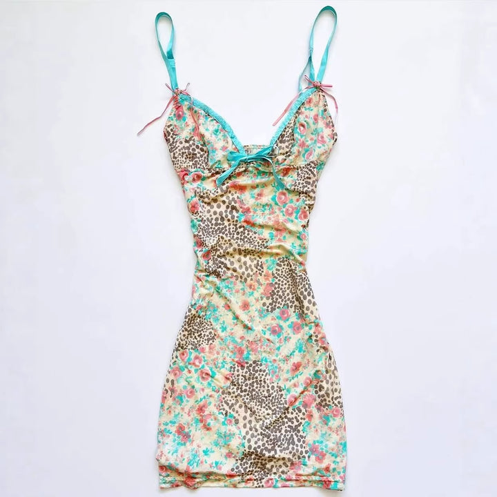 Ladies seductive nightgown in floral design StylebySassy