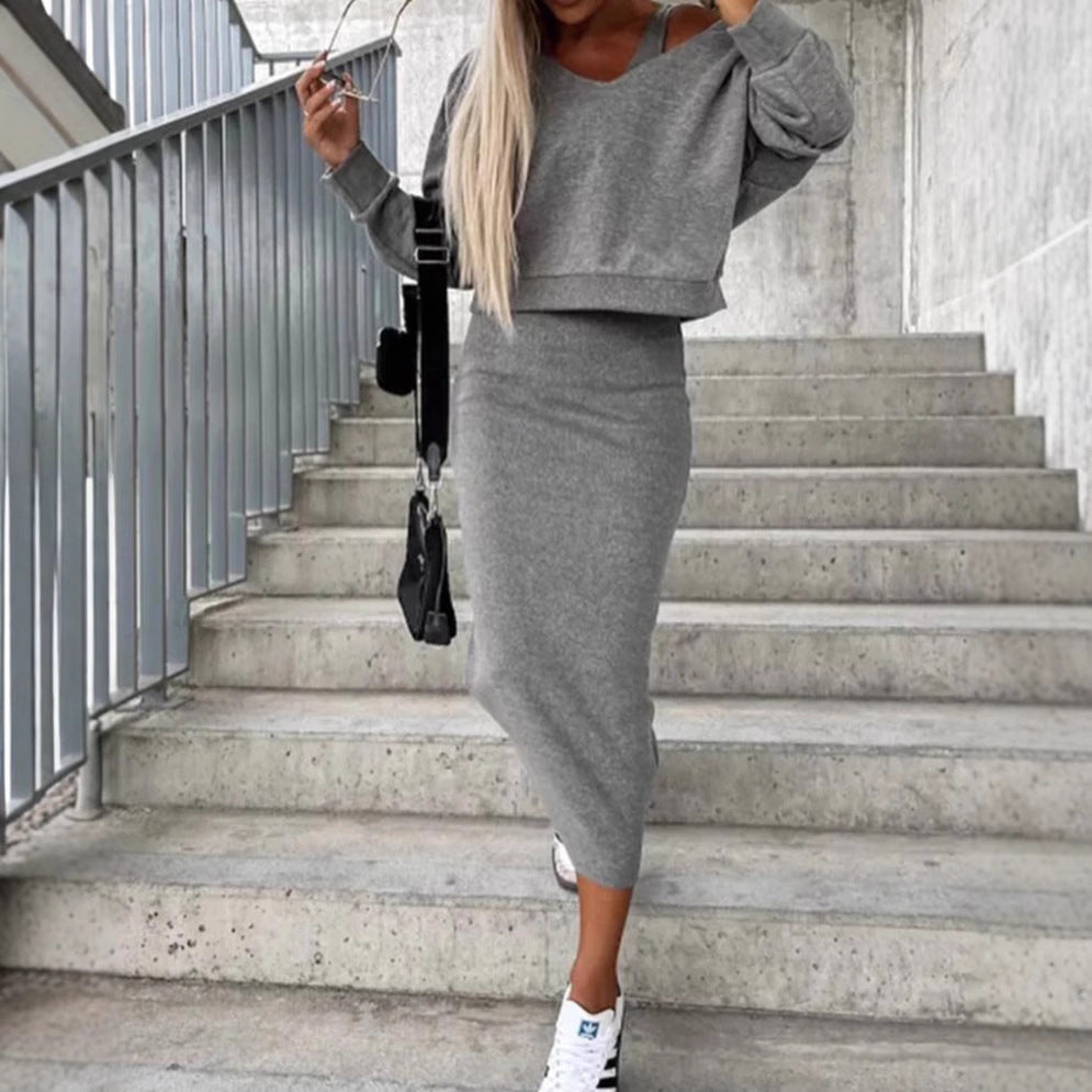 Women's sleeveless fine-knit maxi dress with V-neckline, body-hugging silhouette and stretchy cotton blend StylebySassy