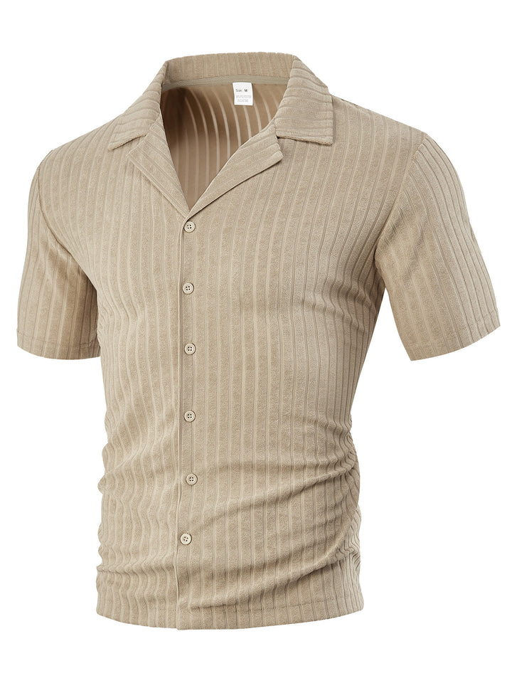 Men's fine ribbed short-sleeve knitted shirt with notch collar and full-button placket StylebySassy