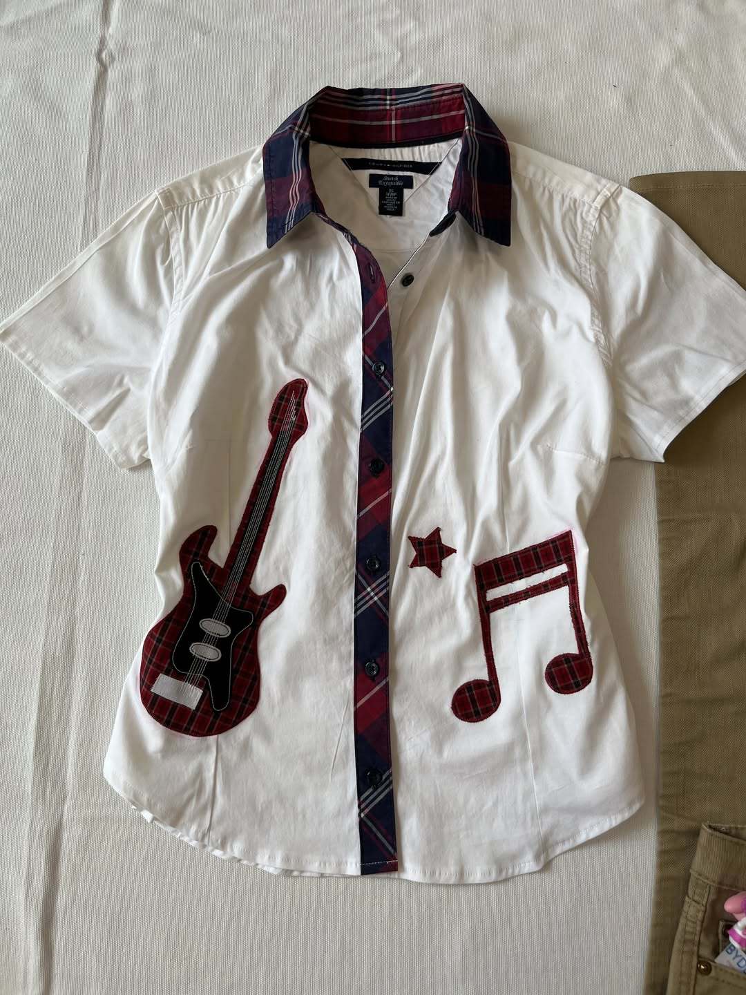 Women's short-sleeve shirt with musical print StylebySassy
