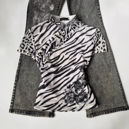 Ladies fashionable T-shirt with animal pattern and decorative collar StylebySassy