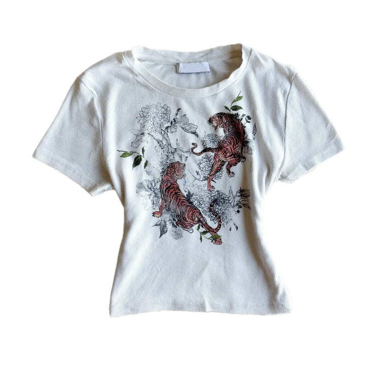 Women's T-Shirt with Creative Tiger Design StylebySassy