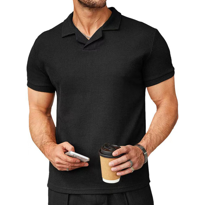 Men's short-sleeve knitted polo with open shirt collar and body-hugging fit StylebySassy