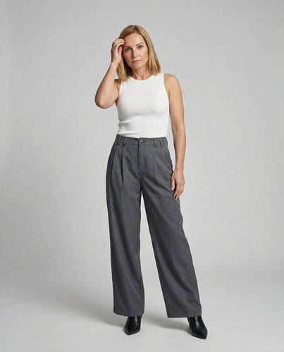 Leisurewear Women's Pleated Trousers Wide