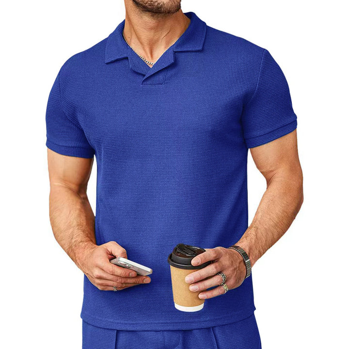 Men's short-sleeve knitted polo with open shirt collar and body-hugging fit StylebySassy