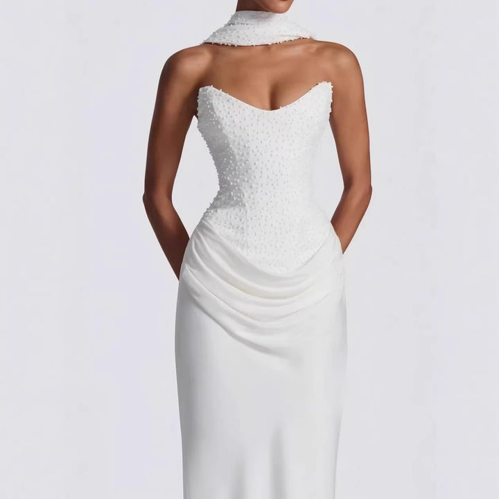 Women's Elegant Strapless Wedding Dress with Flowing Skirt StylebySassy