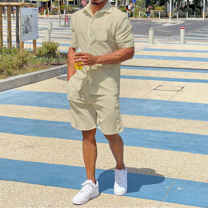 Men's holiday-inspired short-sleeve lapel shirt and Bermuda combination in a relaxed fit made of lightweight cotton blend StylebySassy