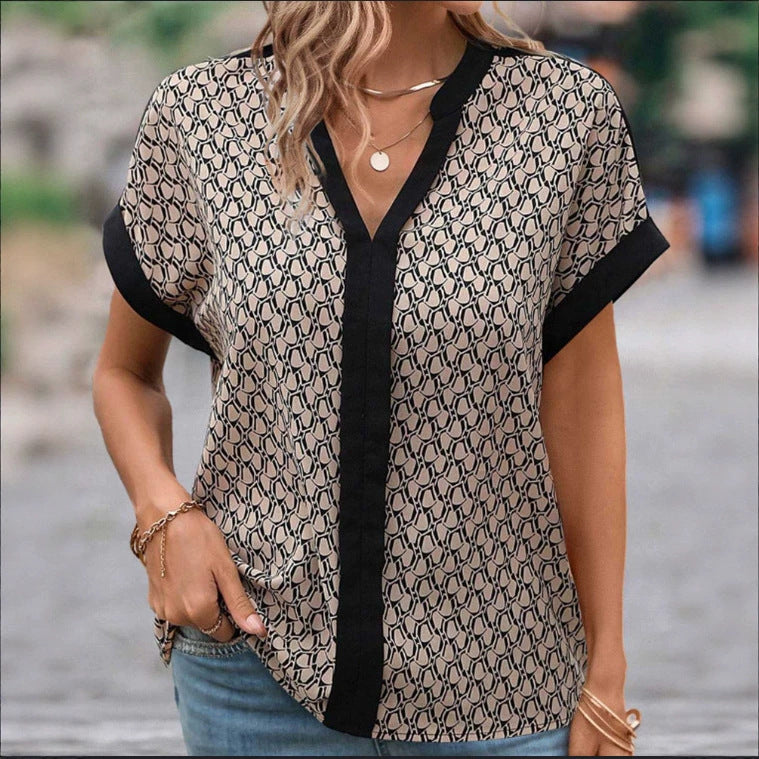 Ladies' light casual blouse in crepe look with V-neck and contrast piping StylebySassy