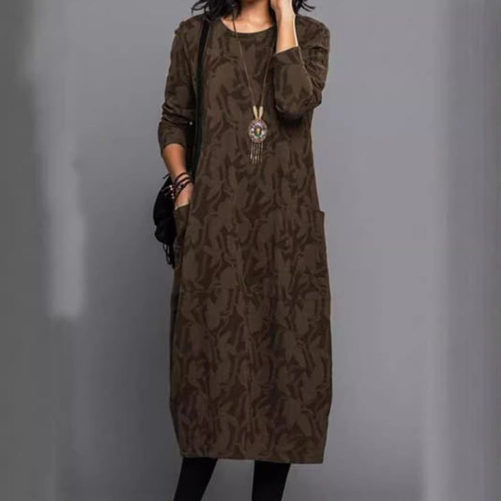 Women's casually cut midi dress made of fine knit with tone-on-tone jacquard, round neckline, and side pockets StylebySassy