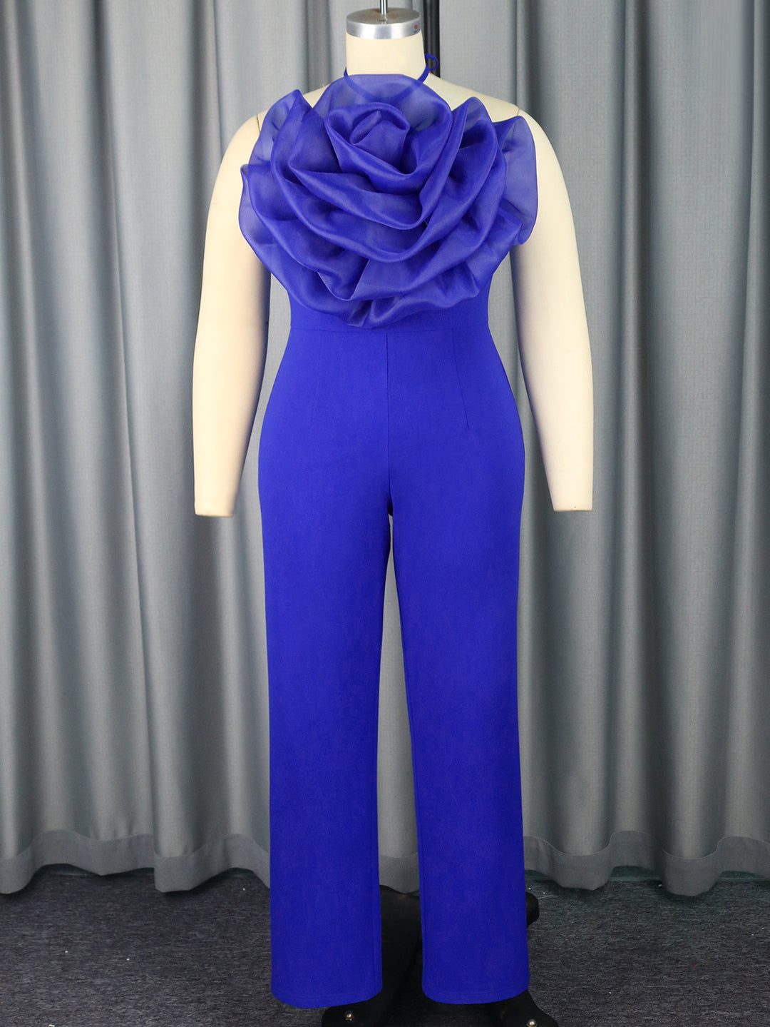 Women's elegant jumpsuit with voluminous floral collar StylebySassy