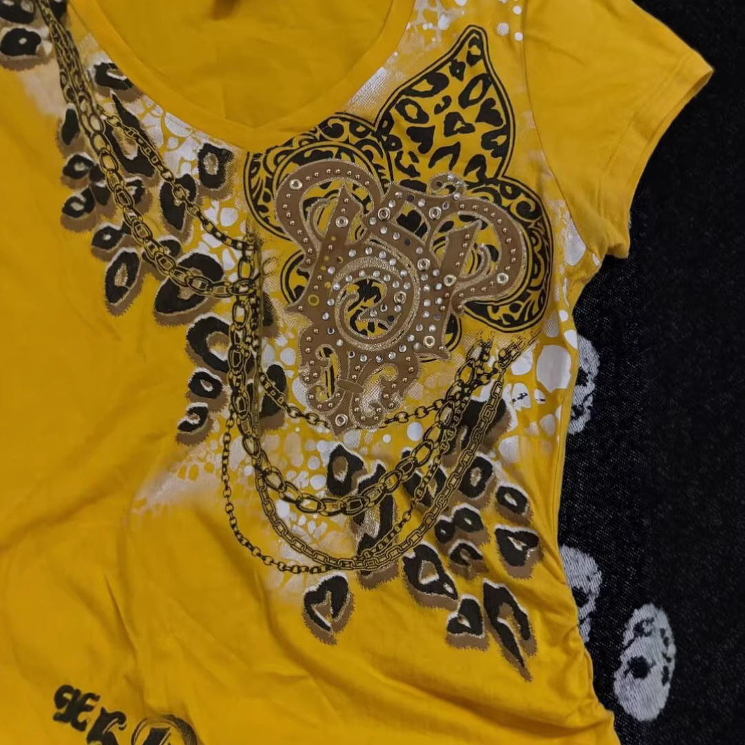 Women's T-shirt with decorative graphic print and gathering StylebySassy