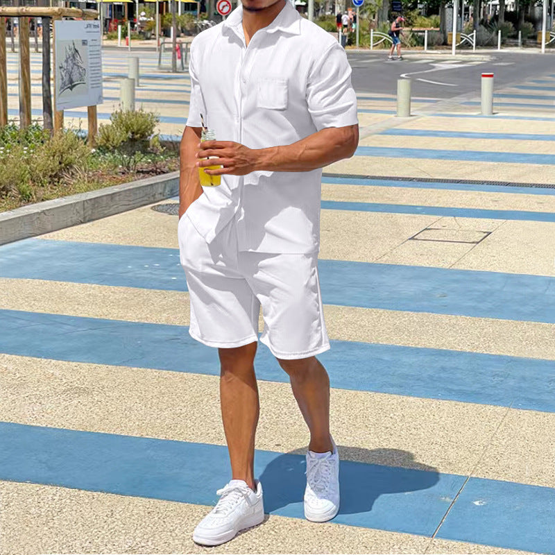 Men's holiday-inspired short-sleeve lapel shirt and Bermuda combination in a relaxed fit made of lightweight cotton blend StylebySassy