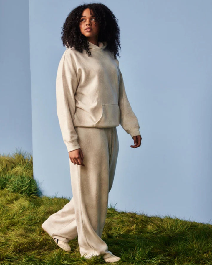 Women's oversized loungewear two-piece set with hooded sweatshirt and wide-cut sweatpants StylebySassy