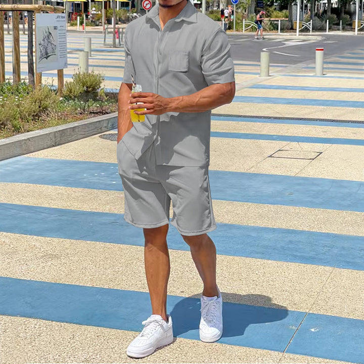 Men's holiday-inspired short-sleeve lapel shirt and Bermuda combination in a relaxed fit made of lightweight cotton blend StylebySassy