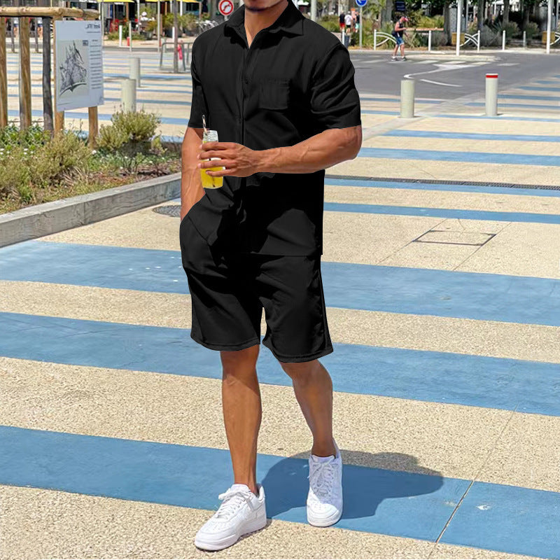 Men's holiday-inspired short-sleeve lapel shirt and Bermuda combination in a relaxed fit made of lightweight cotton blend StylebySassy
