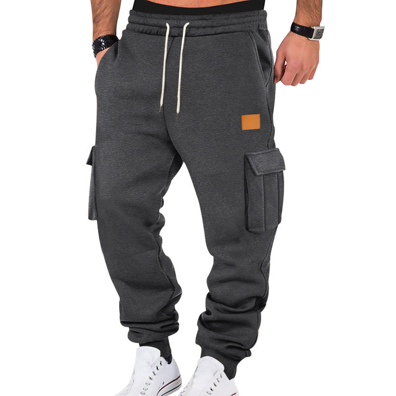 Men's nan urban Cargo Jogger made of soft sweat fabric, elastic waistband, drawstring and appliquéd flap pockets StylebySassy