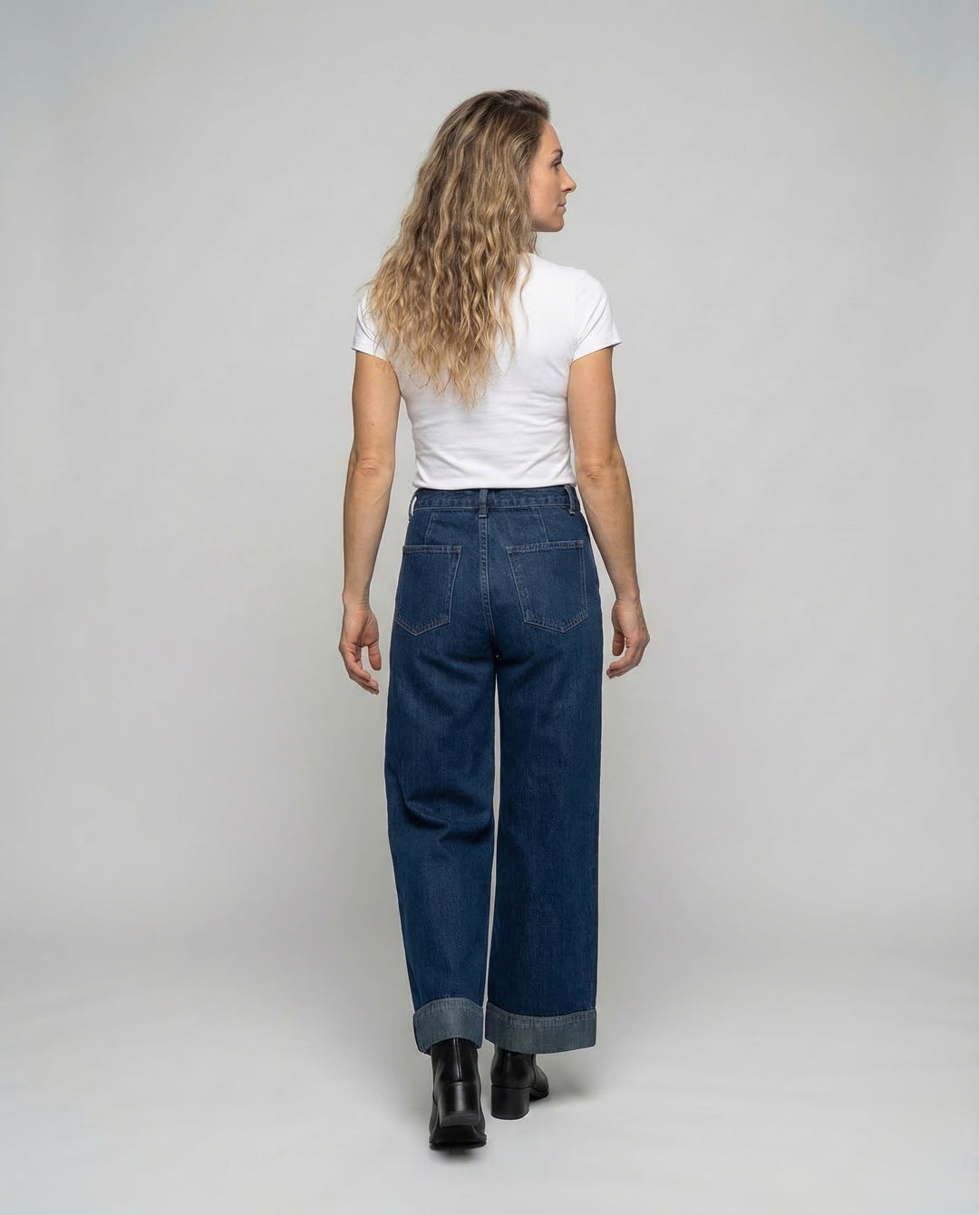 Product 15539131285834 - back_view