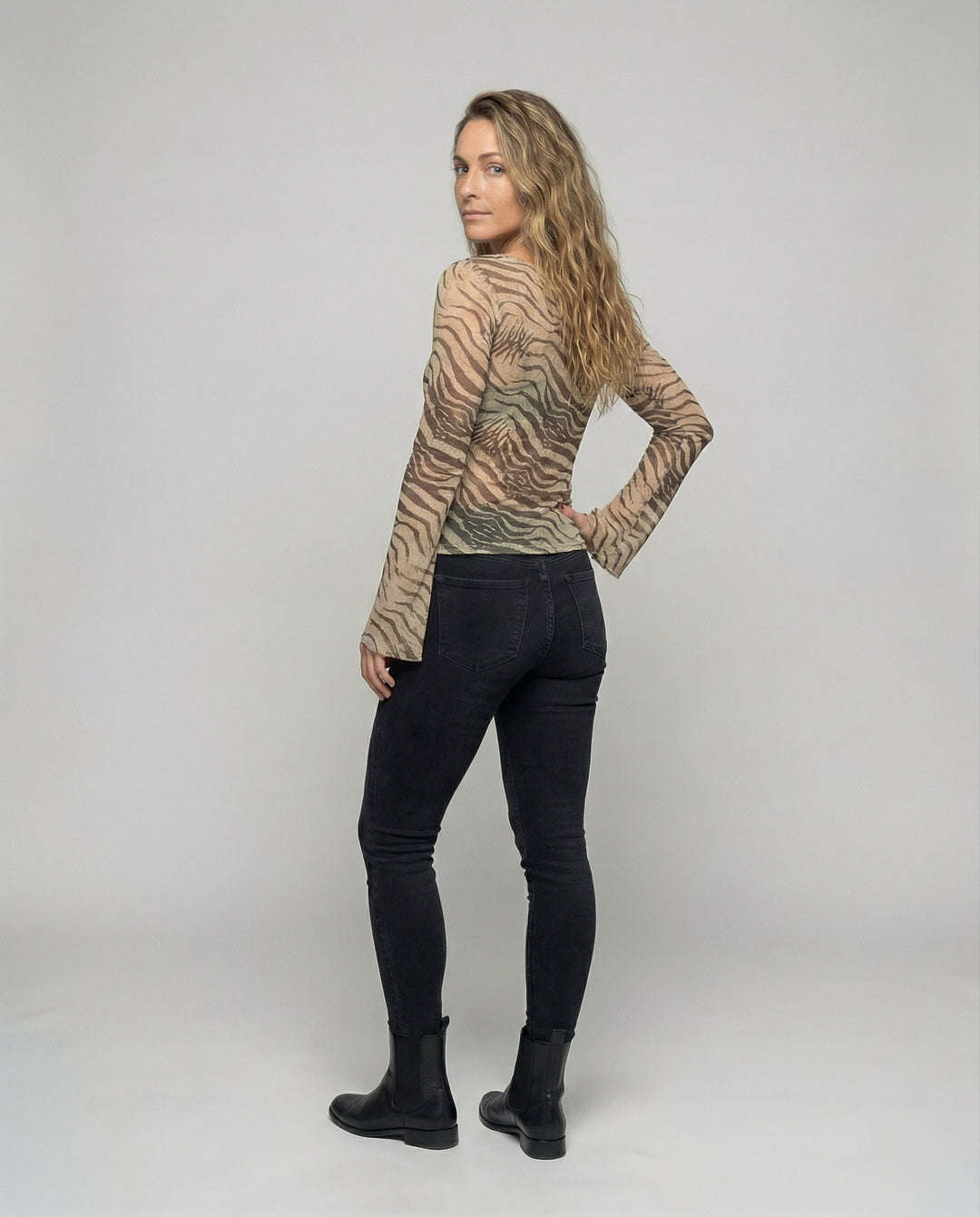 Product 15546916929866 - back_view
