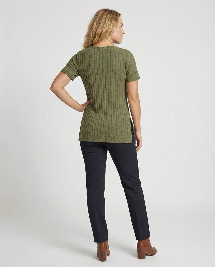 Women generously cut ribbed shirt