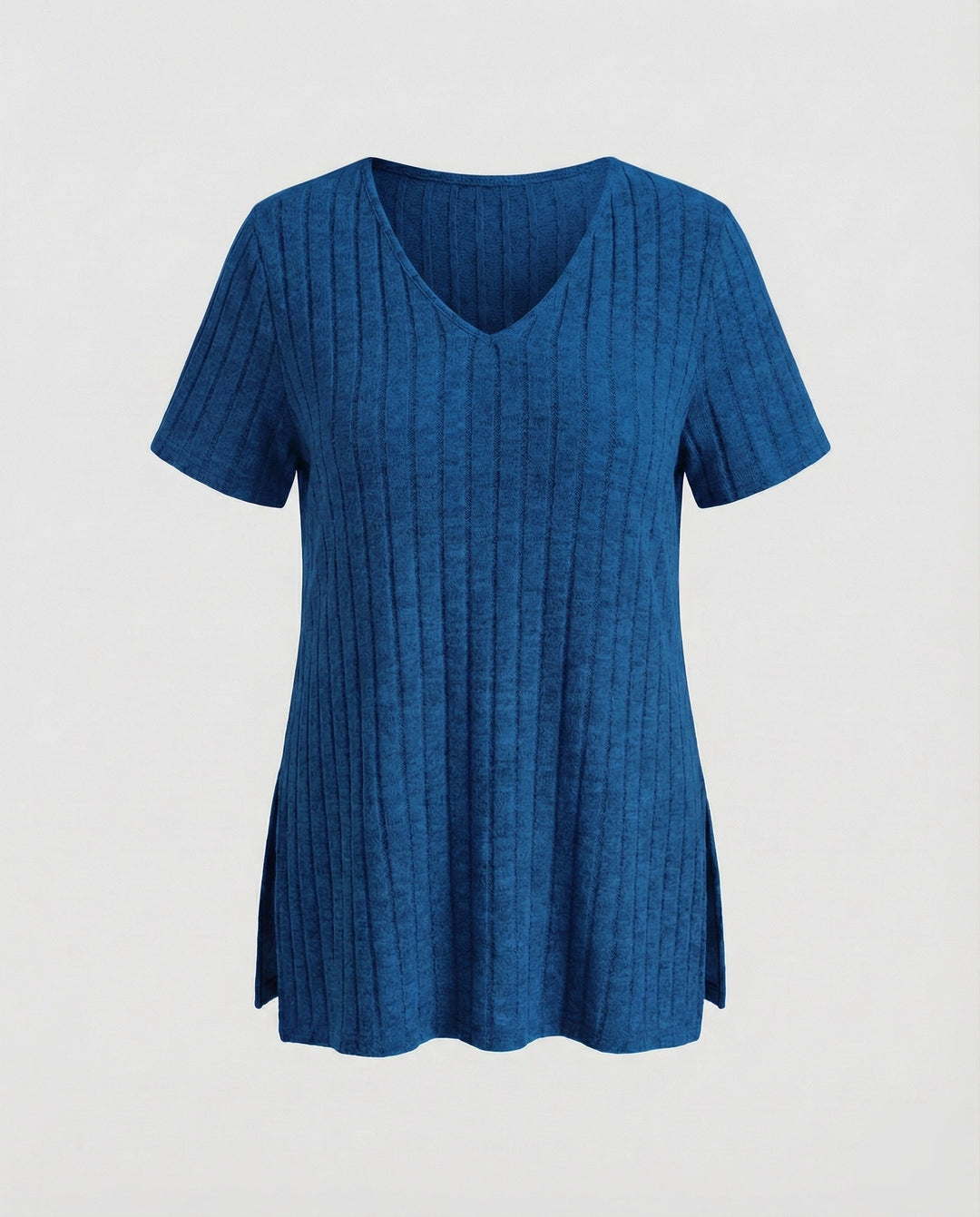 Women generously cut ribbed shirt