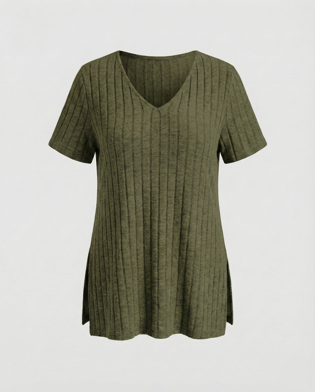 Women generously cut ribbed shirt