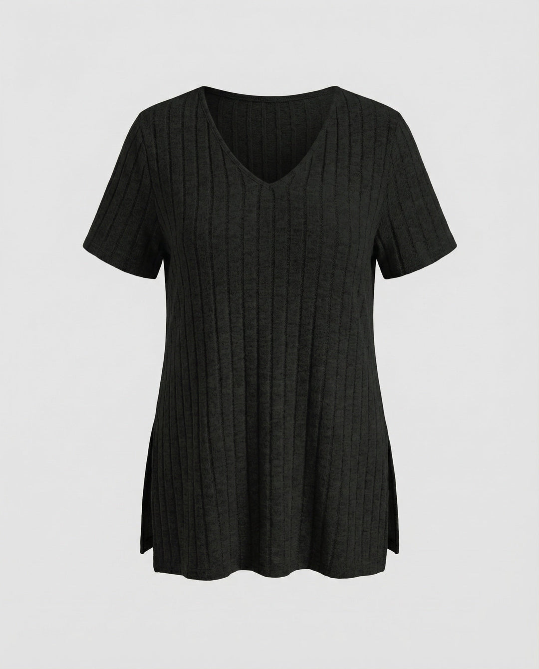 Women generously cut ribbed shirt