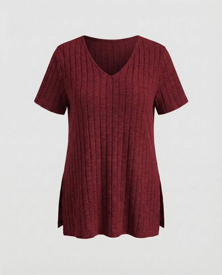 Women generously cut ribbed shirt