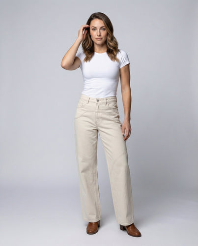 Women's trendy high-waisted jeans