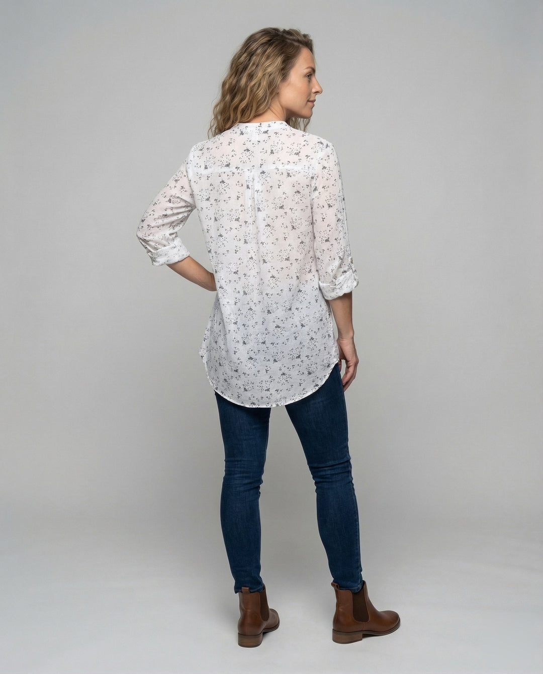 Women's lightweight linen-look tunic blouse.