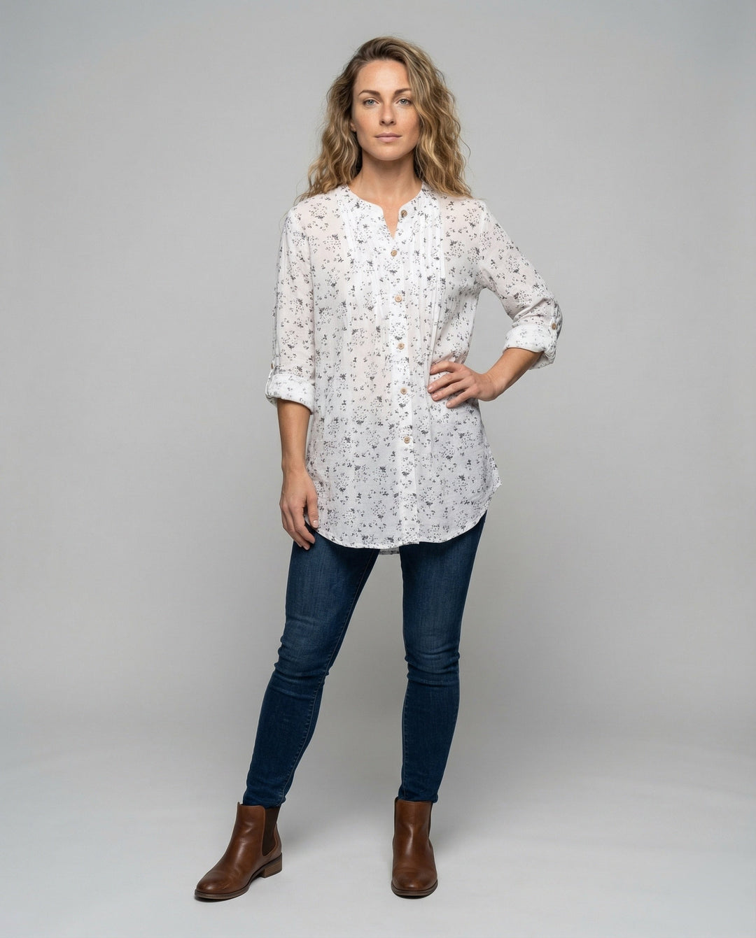 Women's lightweight linen-look tunic blouse.