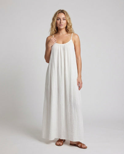 Women’s culotte pants with wide leg and high waist.