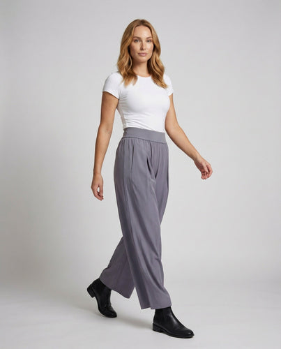Women's flowing palazzo pants with pleats