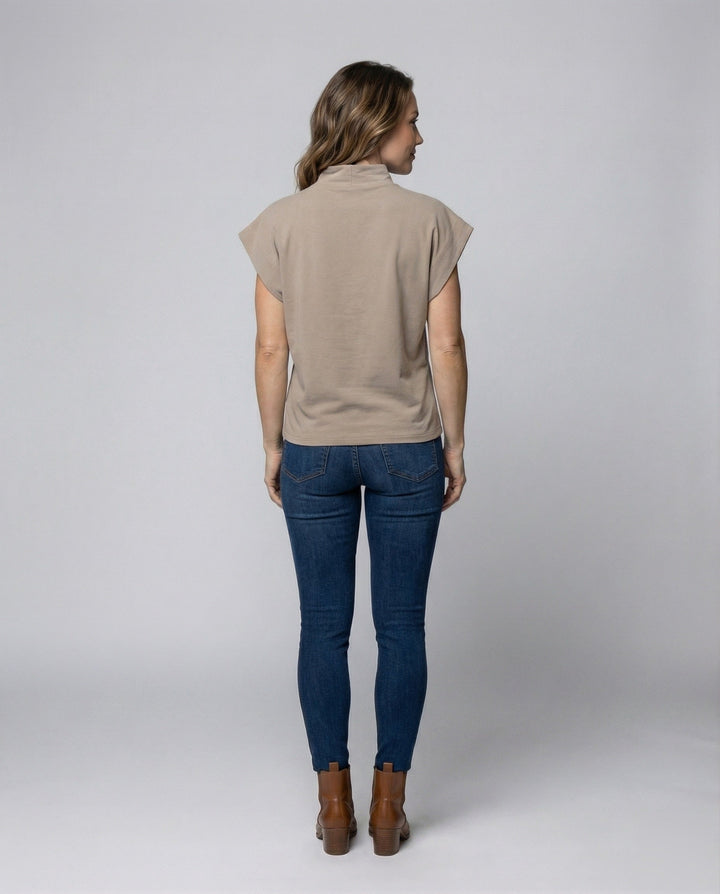 Women's loose-fitting turtleneck tunic