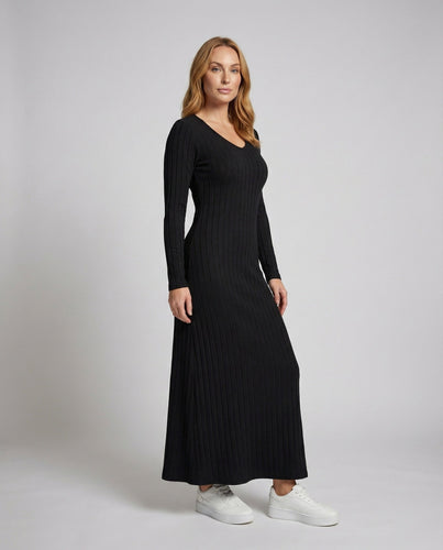Women's ribbed maxi dress made of knit