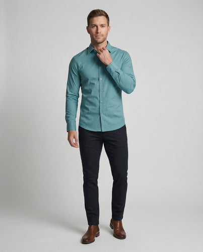 Men's fitted business shirt with spread collar