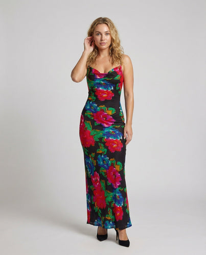 Ladies figure-hugging maxi dress with wave print