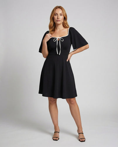 Ladies knee-length Empire A-line dress