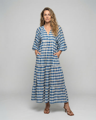 Ladies tiered dress made of chiffon with balloon sleeves