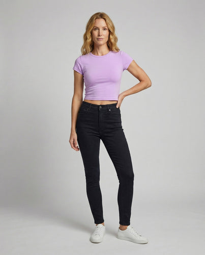 Ladies tailored crop t-shirt with short sleeves