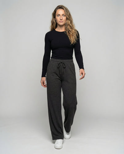 Women's wide Relax pants with comfort waistband